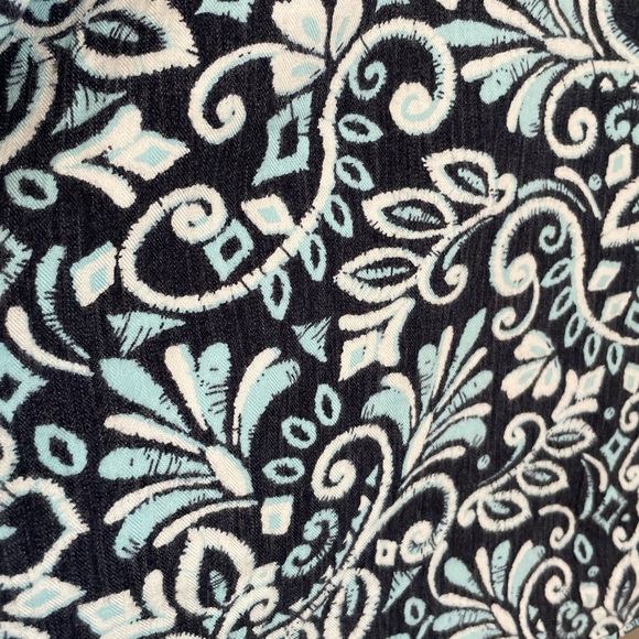 Soft Knit Blue & White Paisley Pull On Knee Length Skirt - Picture 4 of 7